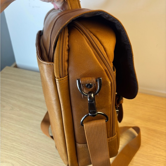 Kenneth Cole Men's Light Brown Full Grain Leather Messenger Bag Like New!!! - Picture 13 of 16